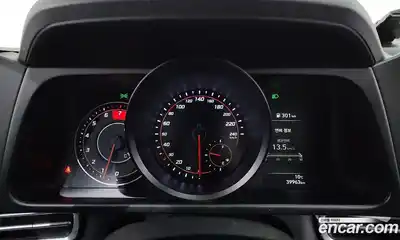 Hyundai Avante 2021 1.6 Механическая в Москве № 49125, миниатюра 8