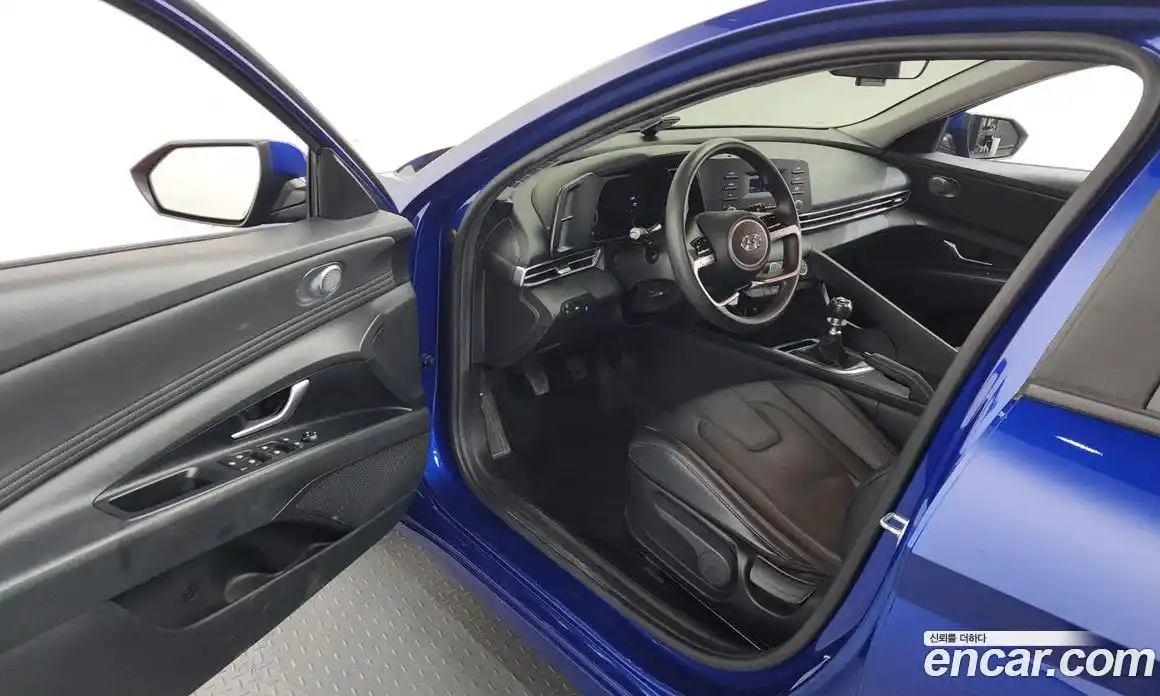 Hyundai Avante 2021 1.6 Механическая в Москве № 49125, фото 10