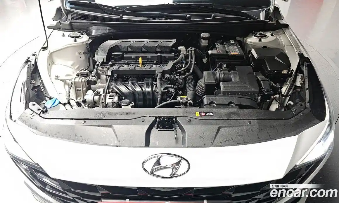 Hyundai Avante 2022 1.6 Автомат в Москве № 93197, фото 15