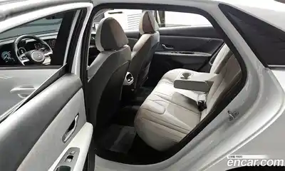 Hyundai Avante 2022 1.6 Автомат в Москве № 93197, миниатюра 6