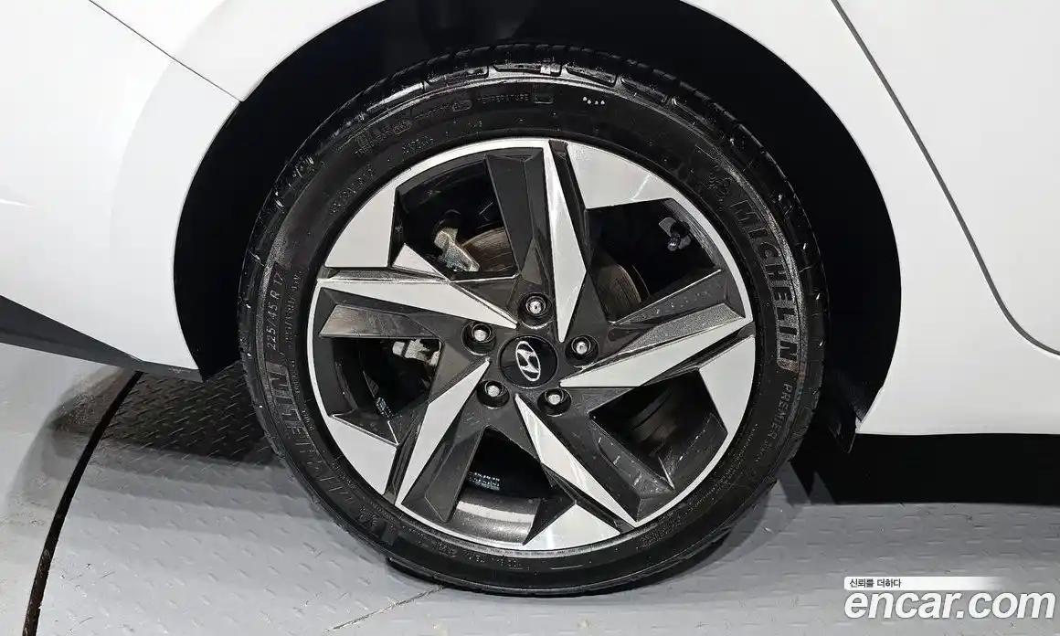 Hyundai Avante 2022 1.6 Автомат в Москве № 93197, фото 7