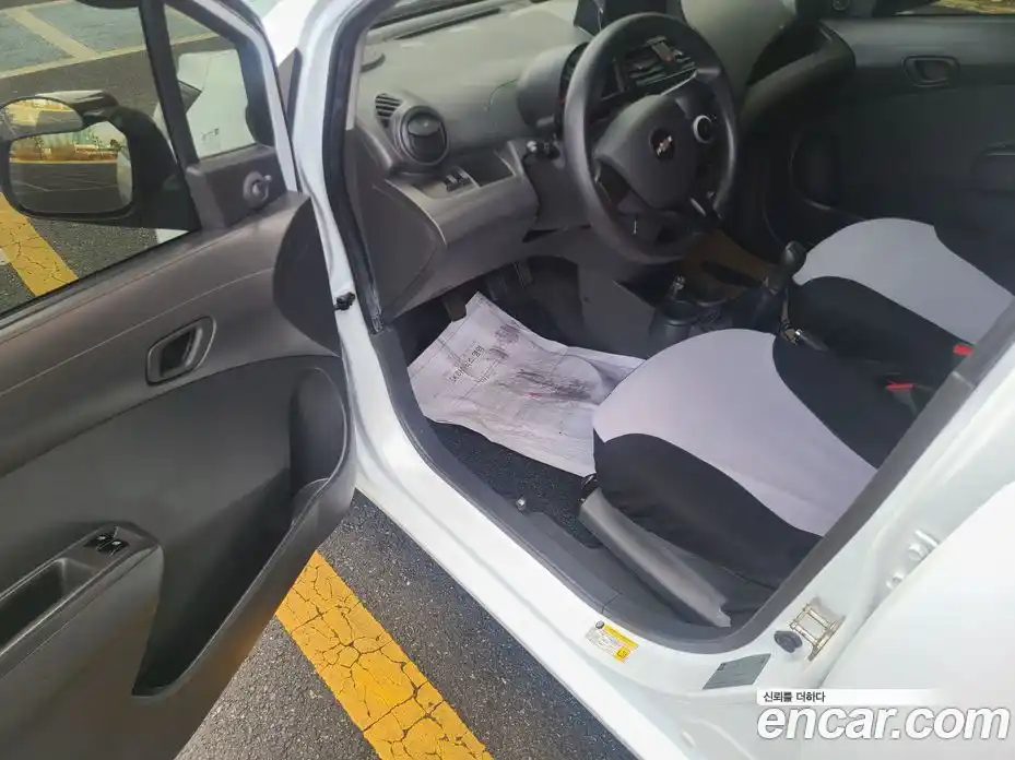 Chevrolet Spark 2012 1.0 Механическая в Москве № 98796, фото 12