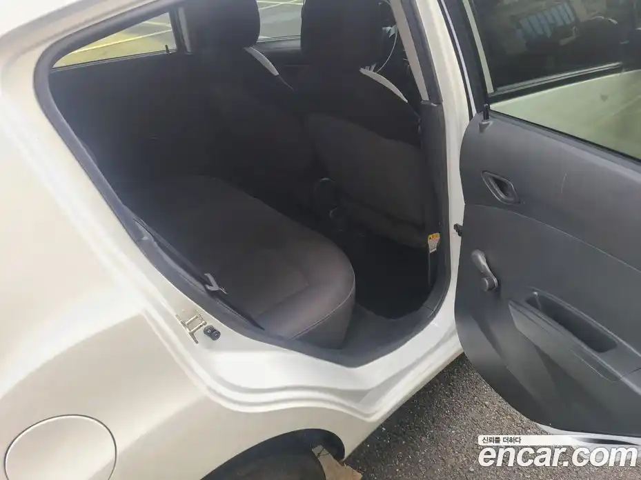 Chevrolet Spark 2012 1.0 Механическая в Москве № 98796, фото 10