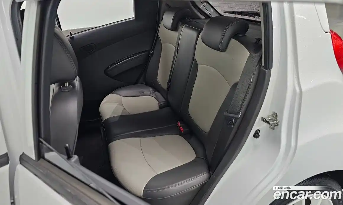 Chevrolet Spark 2015 1.0 Автомат в Москве № 99130, фото 14