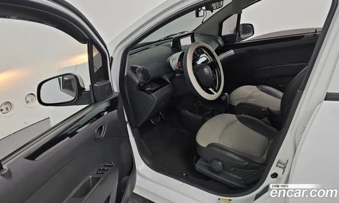 Chevrolet Spark 2015 1.0 Автомат в Москве № 99130, фото 4