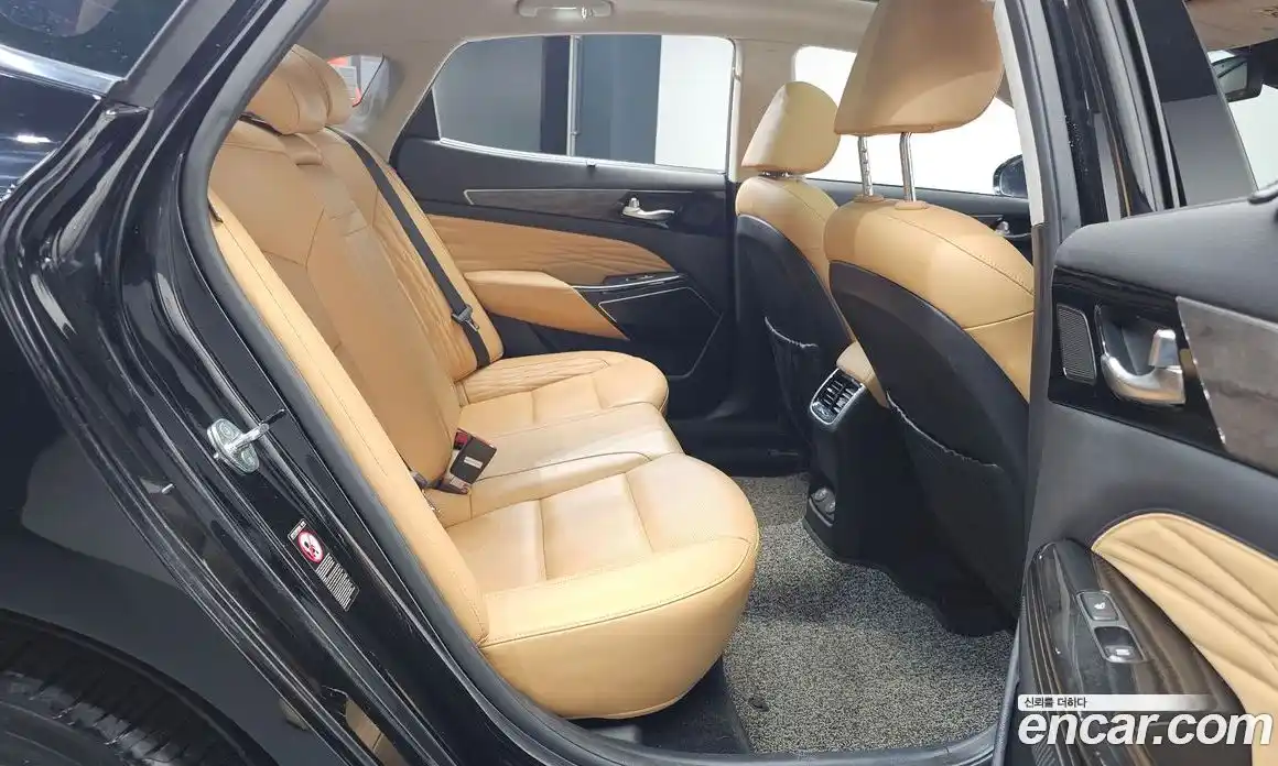 Kia K7 2021 2.5 Автомат в Москве № 102416, фото 16