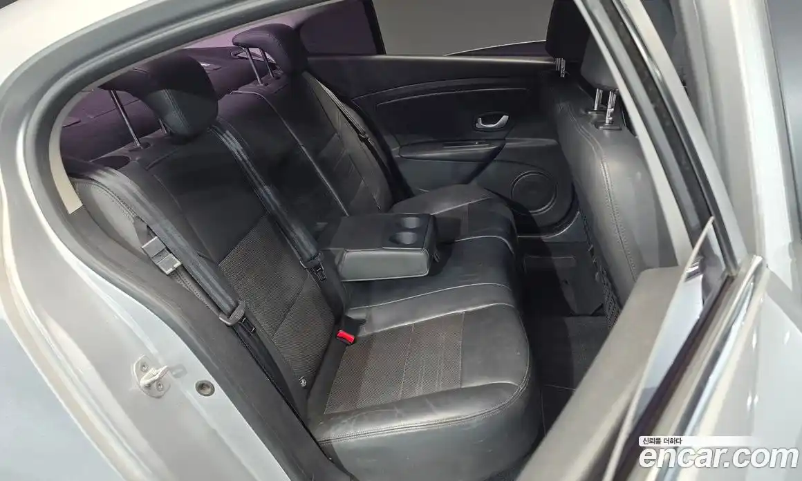 Renault SM3 2018 Автомат в Москве № 106184, фото 12