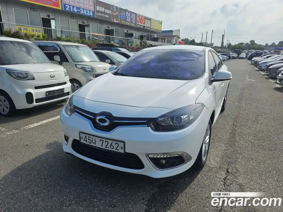 Renault SM3 2017 1.6 Автомат в Москве № 106442, фото 1