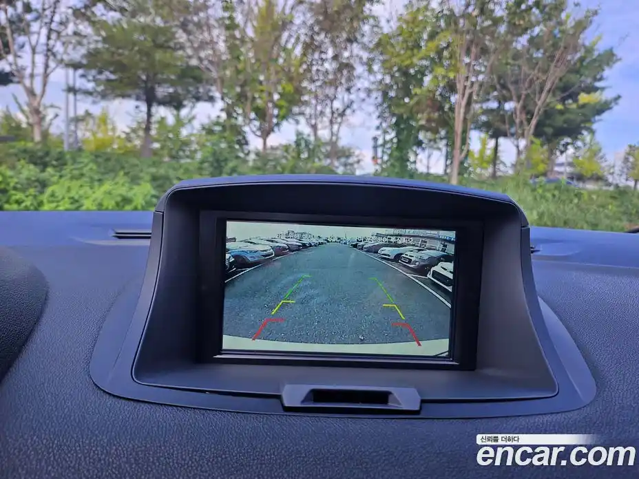 Renault SM3 2017 1.6 Автомат в Москве № 106442, фото 13