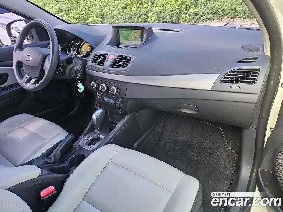 Renault SM3 2017 1.6 Автомат в Москве № 106442, фото 19