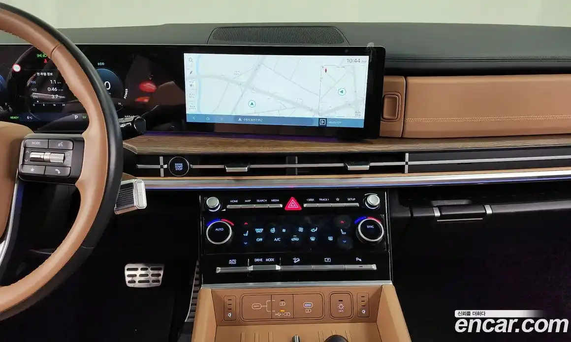 Hyundai Santa Fe 2024 1.6 Автомат в Москве № 108225, фото 16