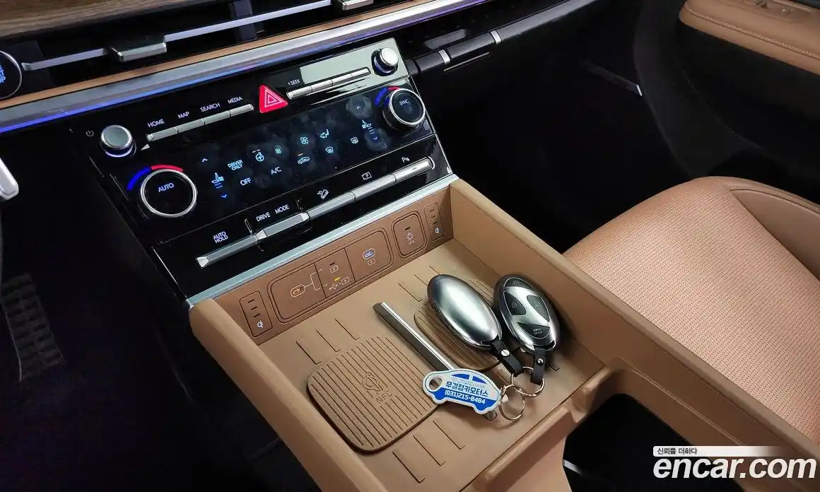 Hyundai Santa Fe 2024 1.6 Автомат в Москве № 108225, фото 20