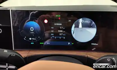 Hyundai Santa Fe 2024 1.6 Автомат в Москве № 108225, миниатюра 9