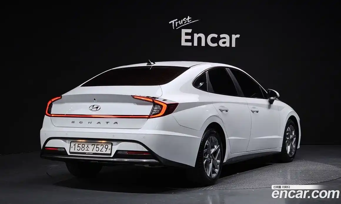 Hyundai Sonata 2020 2.0 Автомат в Москве № 108492, фото 8