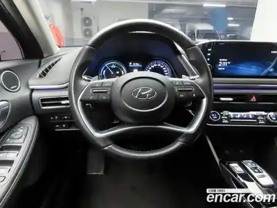 Hyundai Sonata 2023 2.0 Автомат в Москве № 109445, миниатюра 7