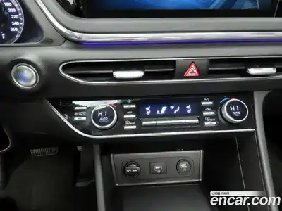 Hyundai Sonata 2023 2.0 Автомат в Москве № 109445, миниатюра 9