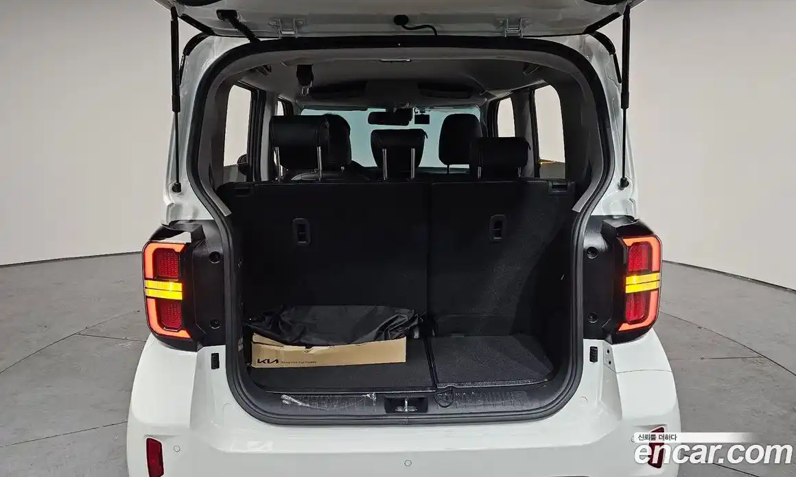 Kia Ray 2025 1.0 Автомат в Москве № 115582, фото 12