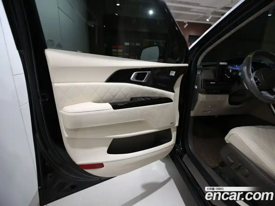 Kia Canival 2023 2.2 Автомат в Москве № 116376, фото 4