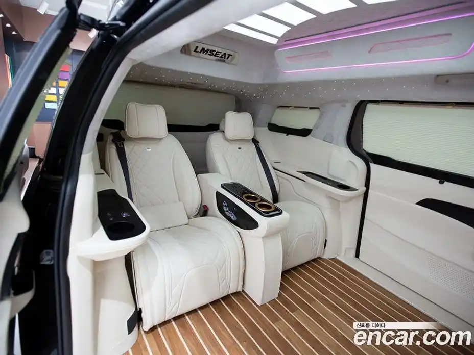 Kia Canival 2023 2.2 Автомат в Москве № 116376, фото 9