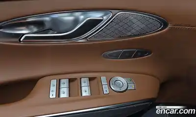 Genesis GV70 2022 2.5 Автомат в Москве № 117847, миниатюра 7