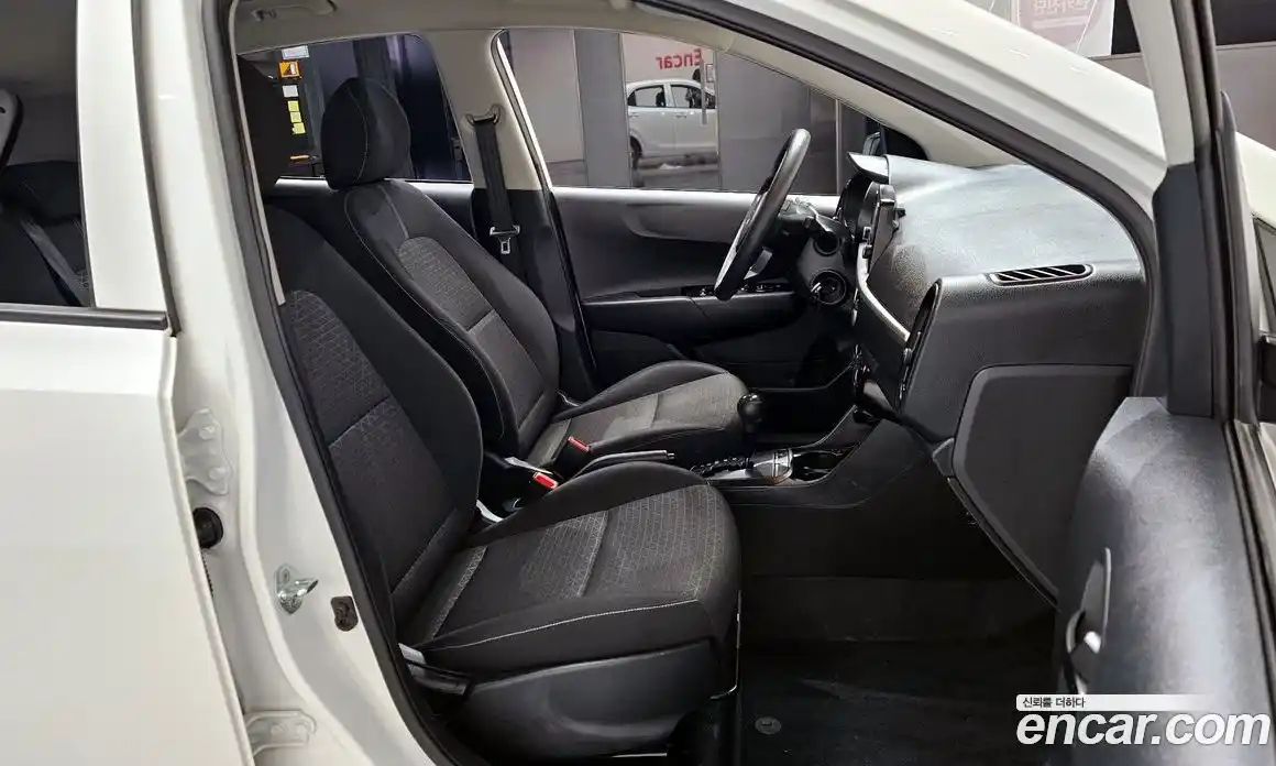 Kia Morning 2022 1.0 Автомат в Москве № 120165, фото 14