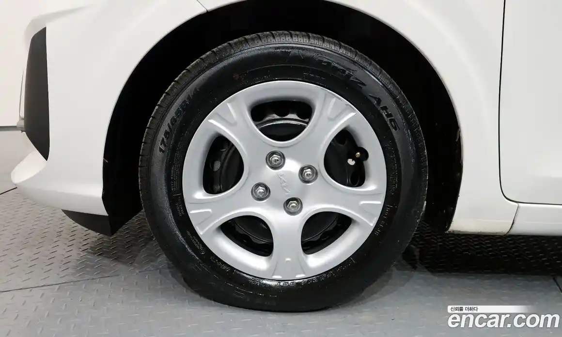 Kia Morning 2022 1.0 Автомат в Москве № 120165, фото 7