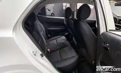 Kia Morning 2022 1.0 Автомат в Москве № 120165, миниатюра 9