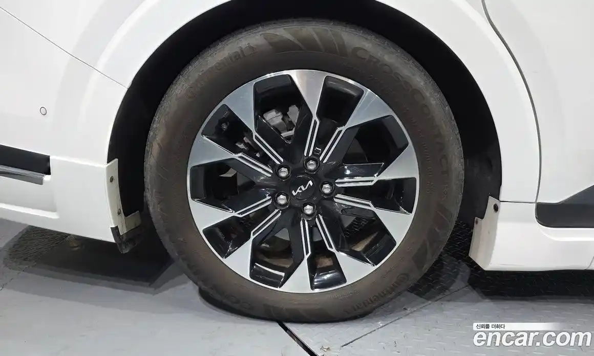 Kia Canival 2023 3.5 Автомат в Москве № 120883, фото 5