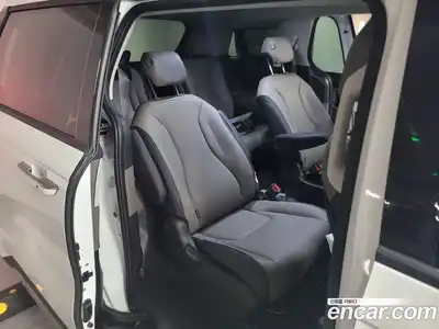 Kia Canival 2025 1.6 Автомат в Москве № 121273, миниатюра 7