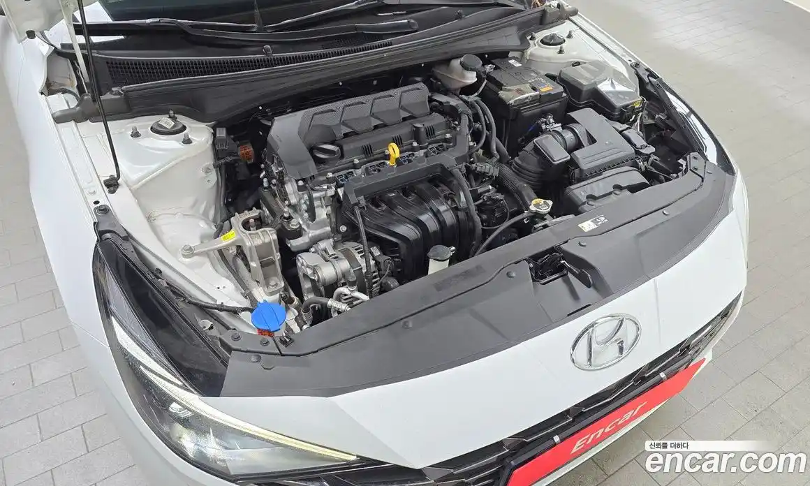 Hyundai Avante 2023 1.6 Автомат в Москве № 129266, фото 14