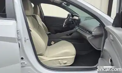 Hyundai Avante 2023 1.6 Автомат в Москве № 129266, миниатюра 8