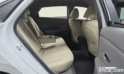 Hyundai Avante 2023 1.6 Автомат в Москве № 129266, миниатюра 9