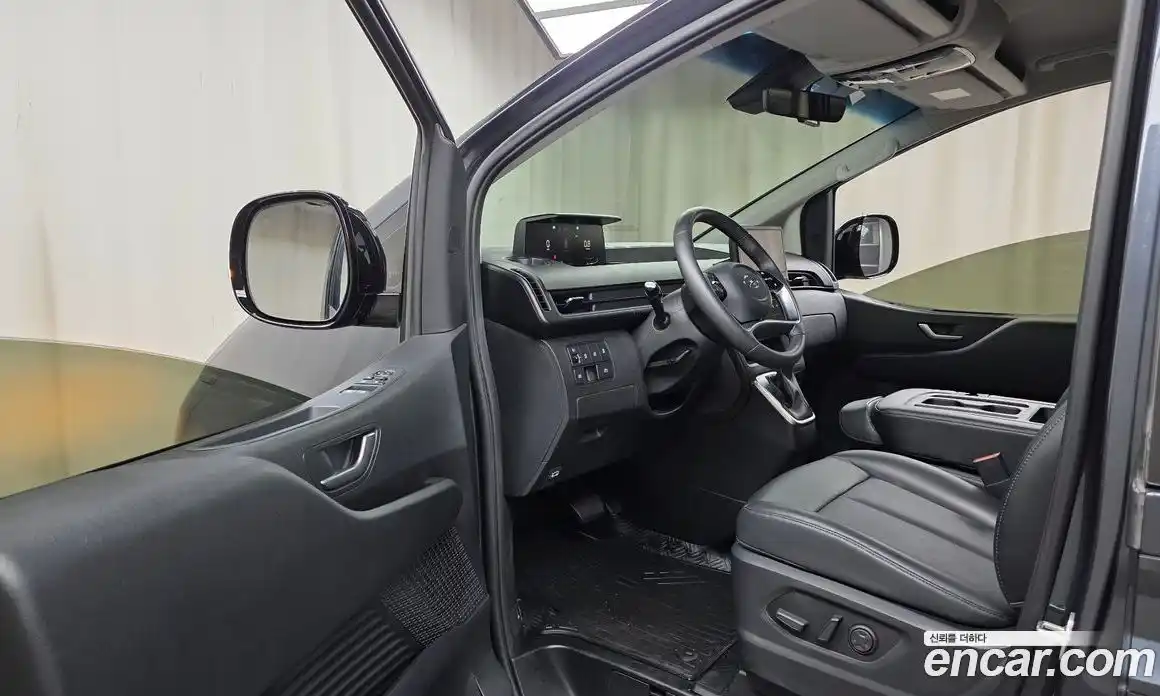 Hyundai Staria 2022 2.2 Автомат в Москве № 129675, фото 14