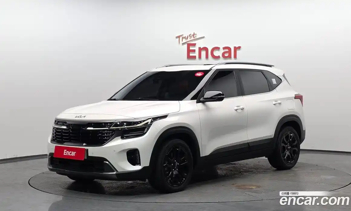 Kia Seltos 2023 1.6 Автомат в Москве № 131479, фото 1