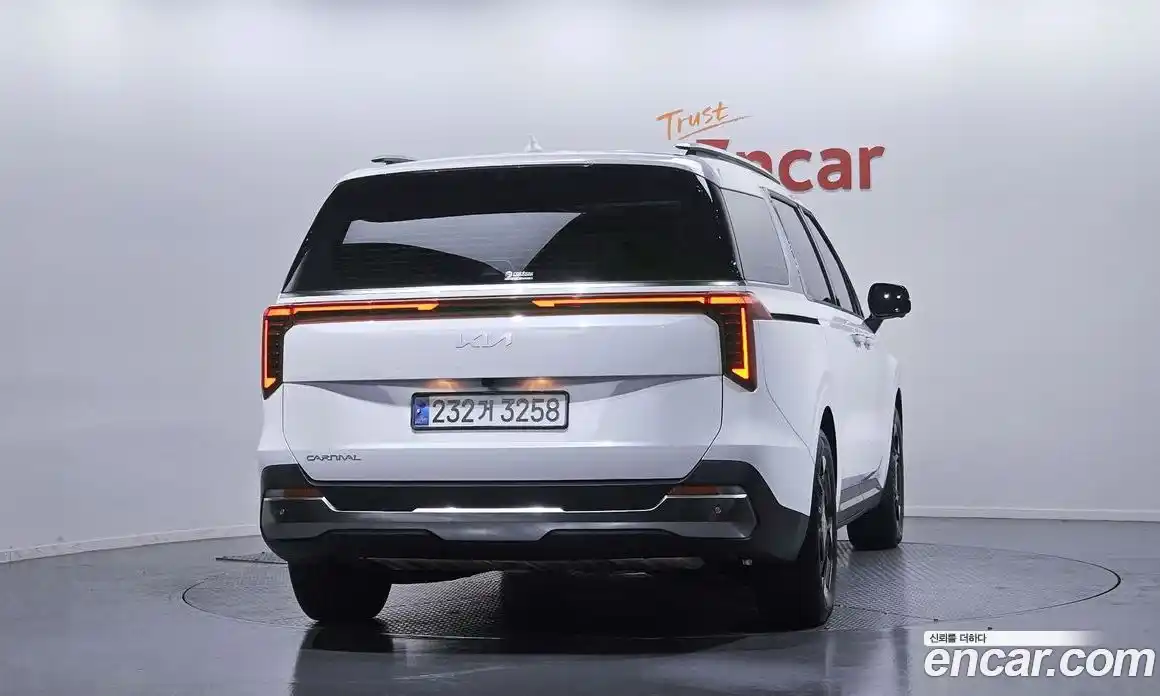 Kia Canival 2024 2.2 Автомат в Москве № 133229, фото 17