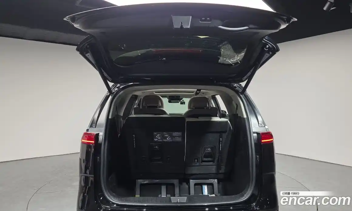 Kia Canival 2023 3.5 Автомат в Москве № 133292, фото 19