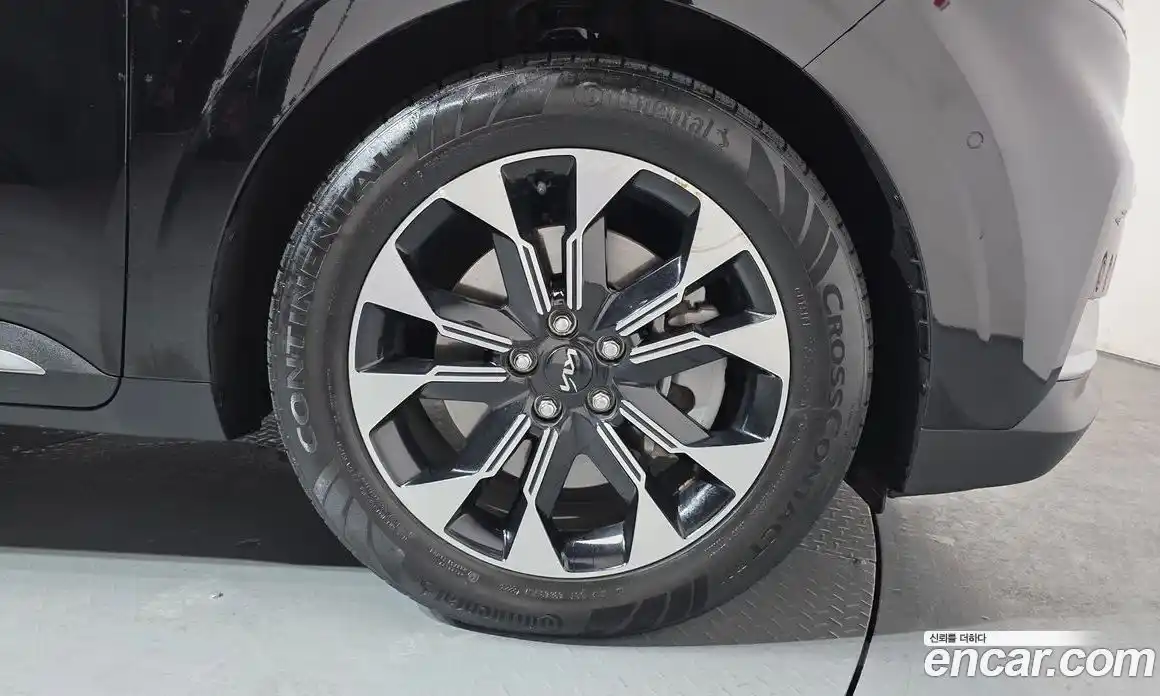 Kia Canival 2023 3.5 Автомат в Москве № 133292, фото 5