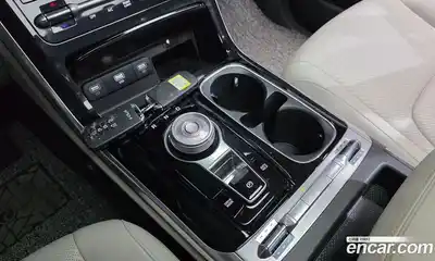 Kia Canival 2023 3.5 Автомат в Москве № 133292, миниатюра 9