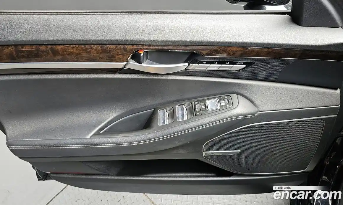 Genesis G90 2020 3.8 Автомат в Москве № 135237, фото 18