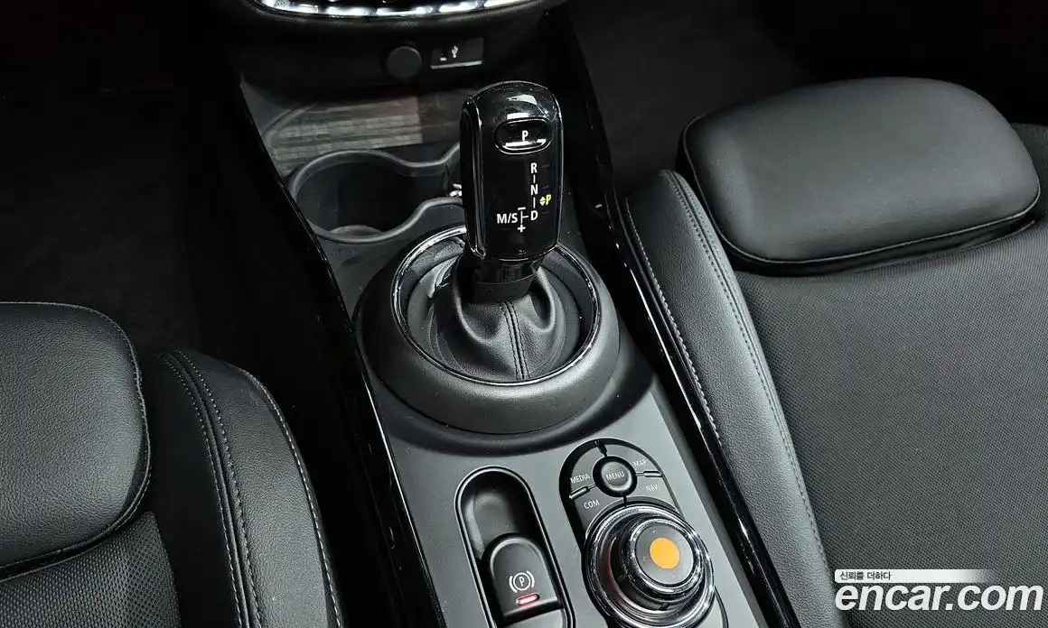 Mini Clubman 2021 1.5 Автомат в Москве № 135996, фото 16