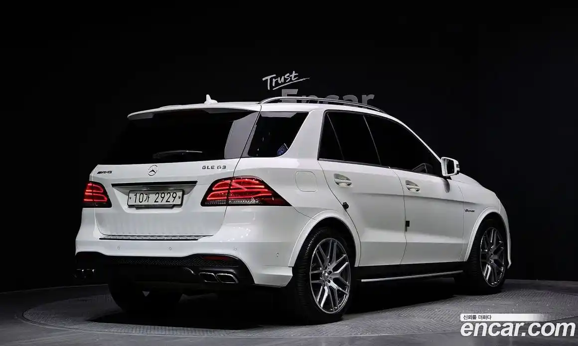 Mercedes-Benz GLE-Class 2016 5.5 Автомат в Москве № 138171, фото 15