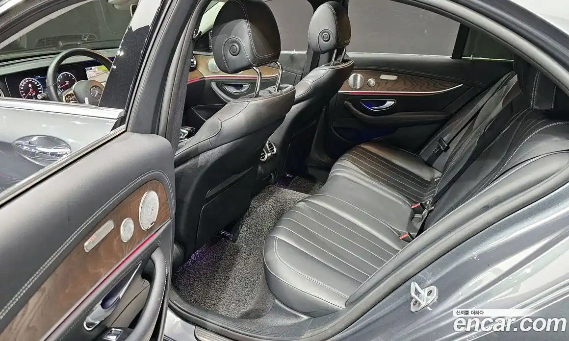 Mercedes-Benz E-Class 2019 2.0 Автомат в Москве № 138721, фото 13