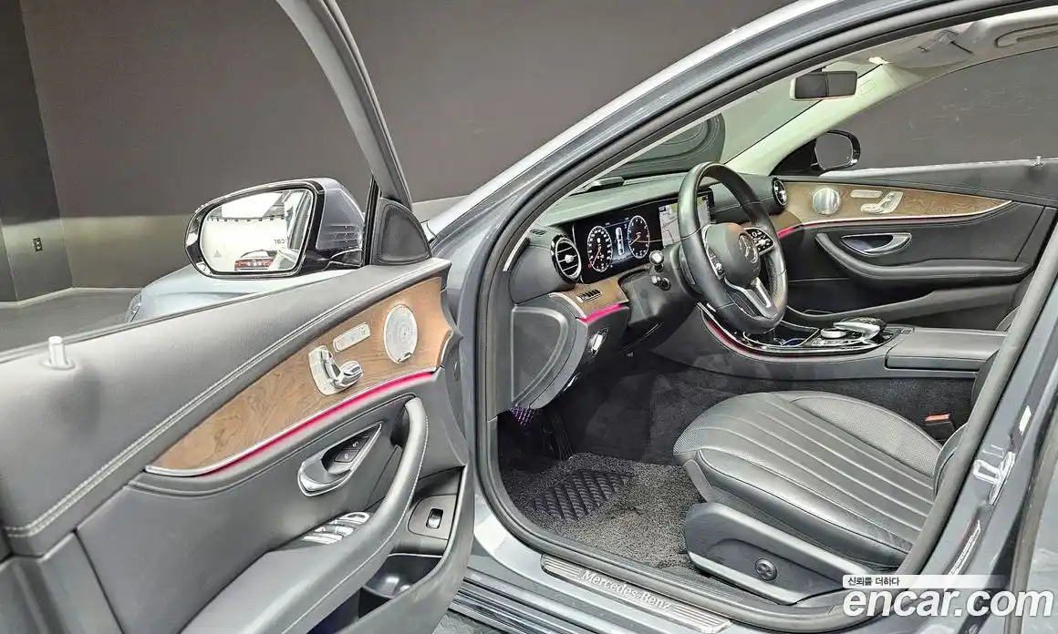 Mercedes-Benz E-Class 2019 2.0 Автомат в Москве № 138721, фото 19
