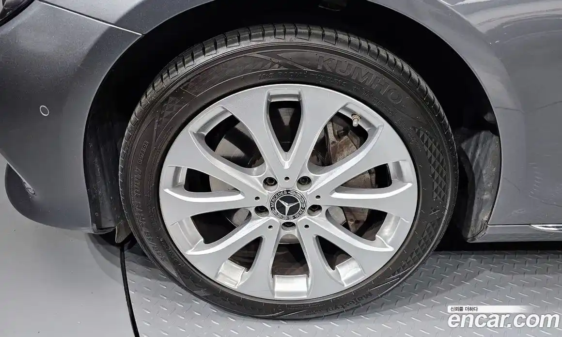 Mercedes-Benz E-Class 2019 2.0 Автомат в Москве № 138721, фото 4