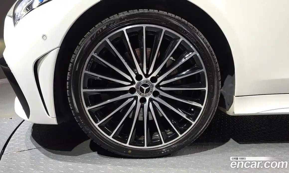 Mercedes-Benz CLS-Class 2023 3.0 Автомат в Москве № 140785, фото 5