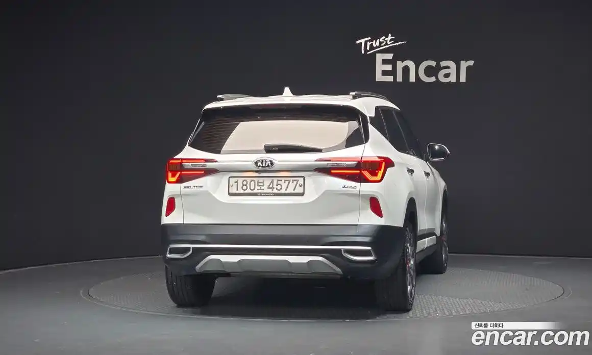 Kia Seltos 2020 1.6 Автомат в Москве № 15785, фото 5