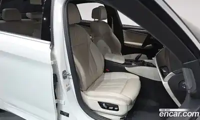 BMW 5-Series 2020 2.0 Автомат в Москве № 158106, миниатюра 9