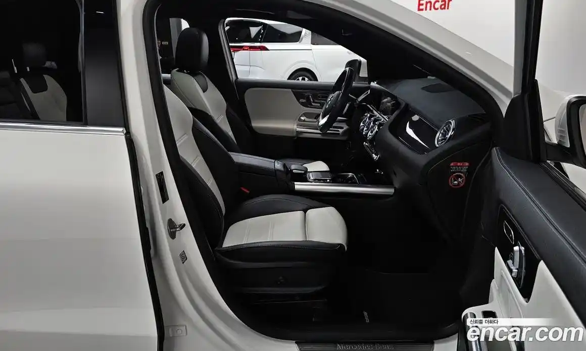 Mercedes-Benz GLA-Class 2023 2.0 Автомат в Москве № 160372, фото 11