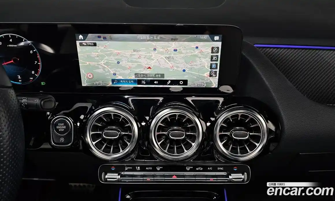 Mercedes-Benz GLA-Class 2023 2.0 Автомат в Москве № 160372, фото 15