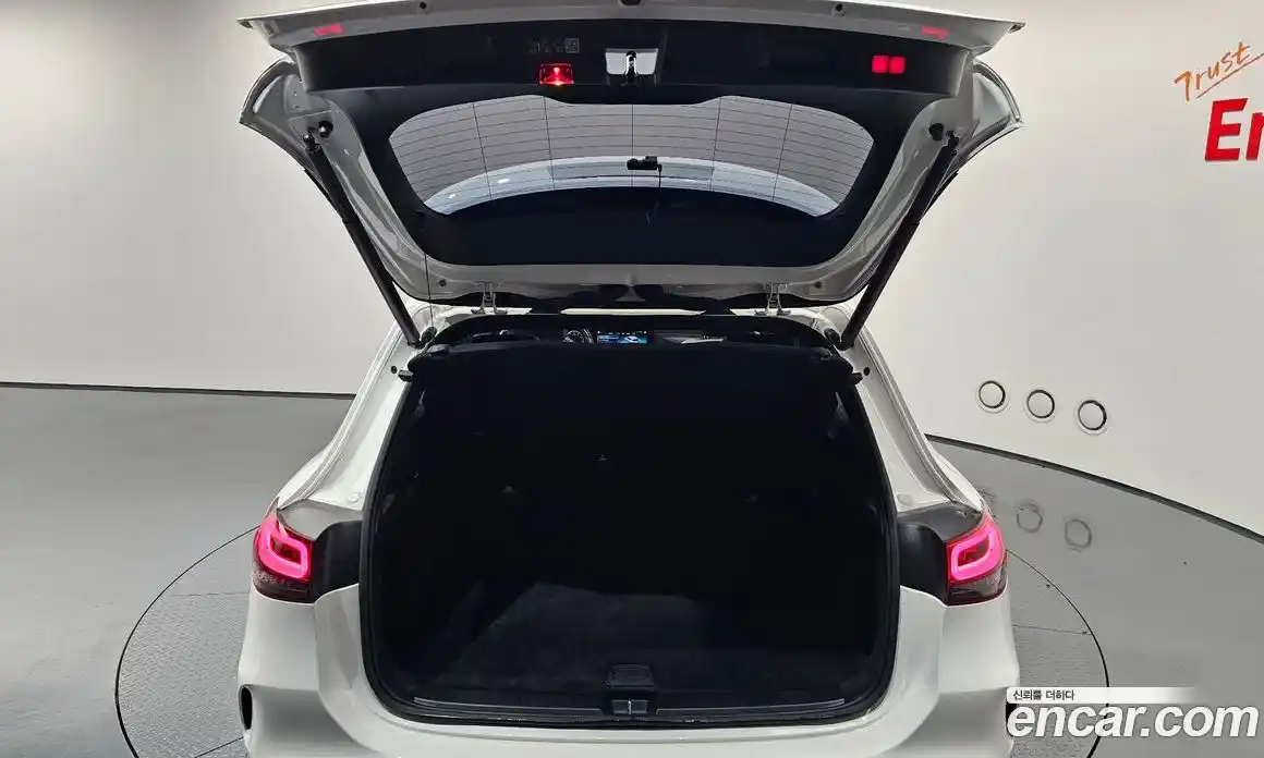 Mercedes-Benz GLA-Class 2023 2.0 Автомат в Москве № 160372, фото 20